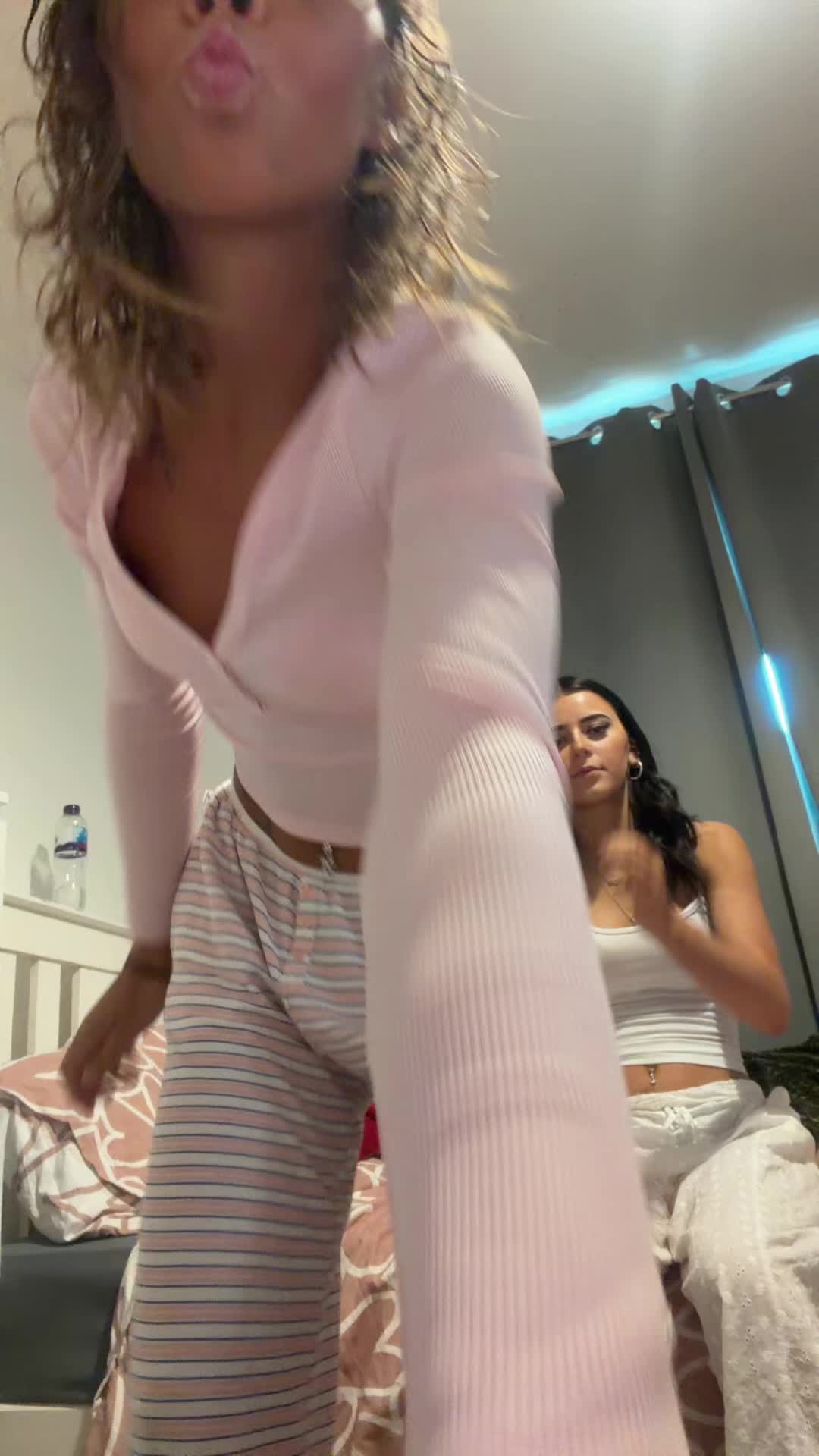 @lilylamptey