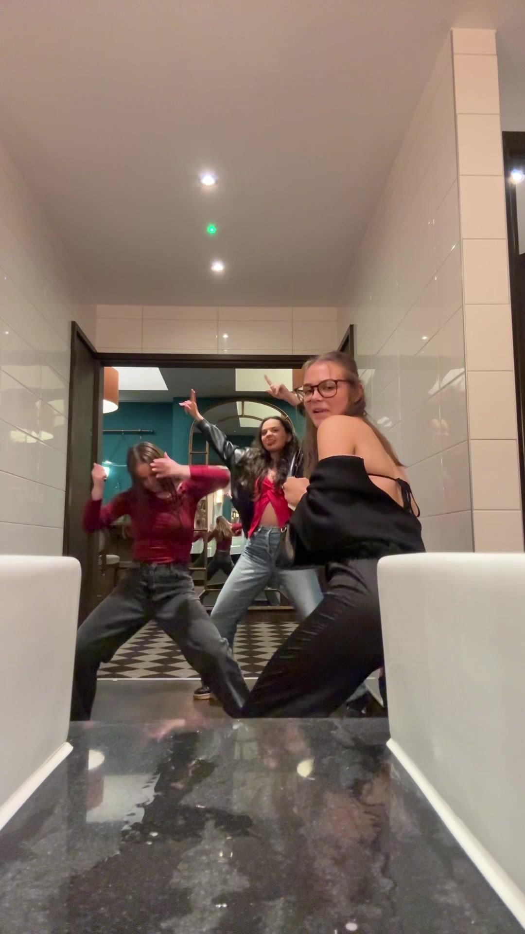 @mads🕺🪩