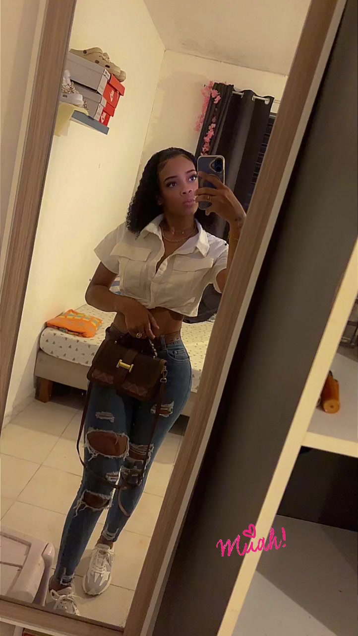 @𝚃𝚊 𝚌𝚑𝚊𝚋𝚒𝚗𝚎𝚞𝚞𝚑 . 🍒
