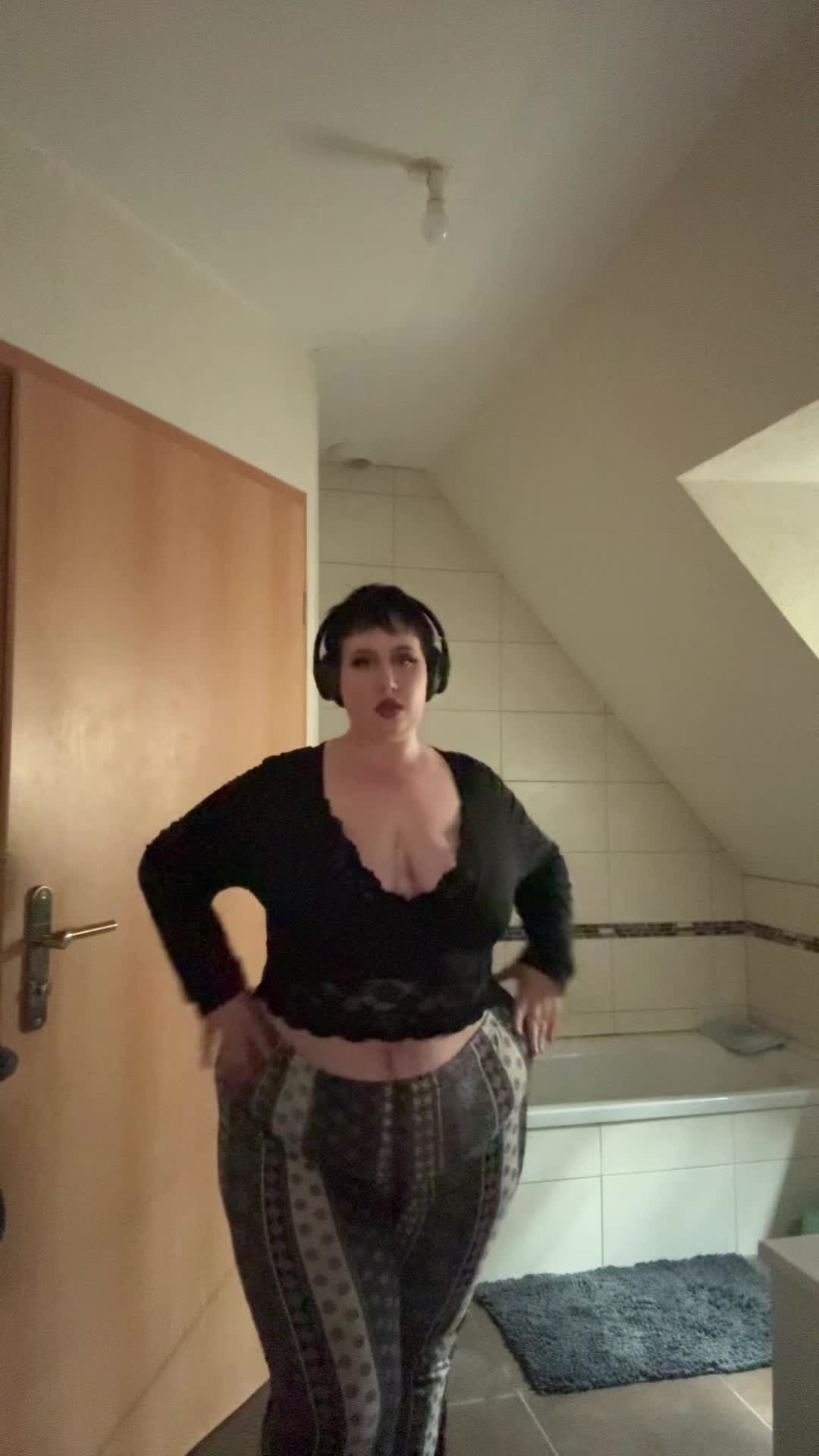 @🐮𝕵øץ🐮
