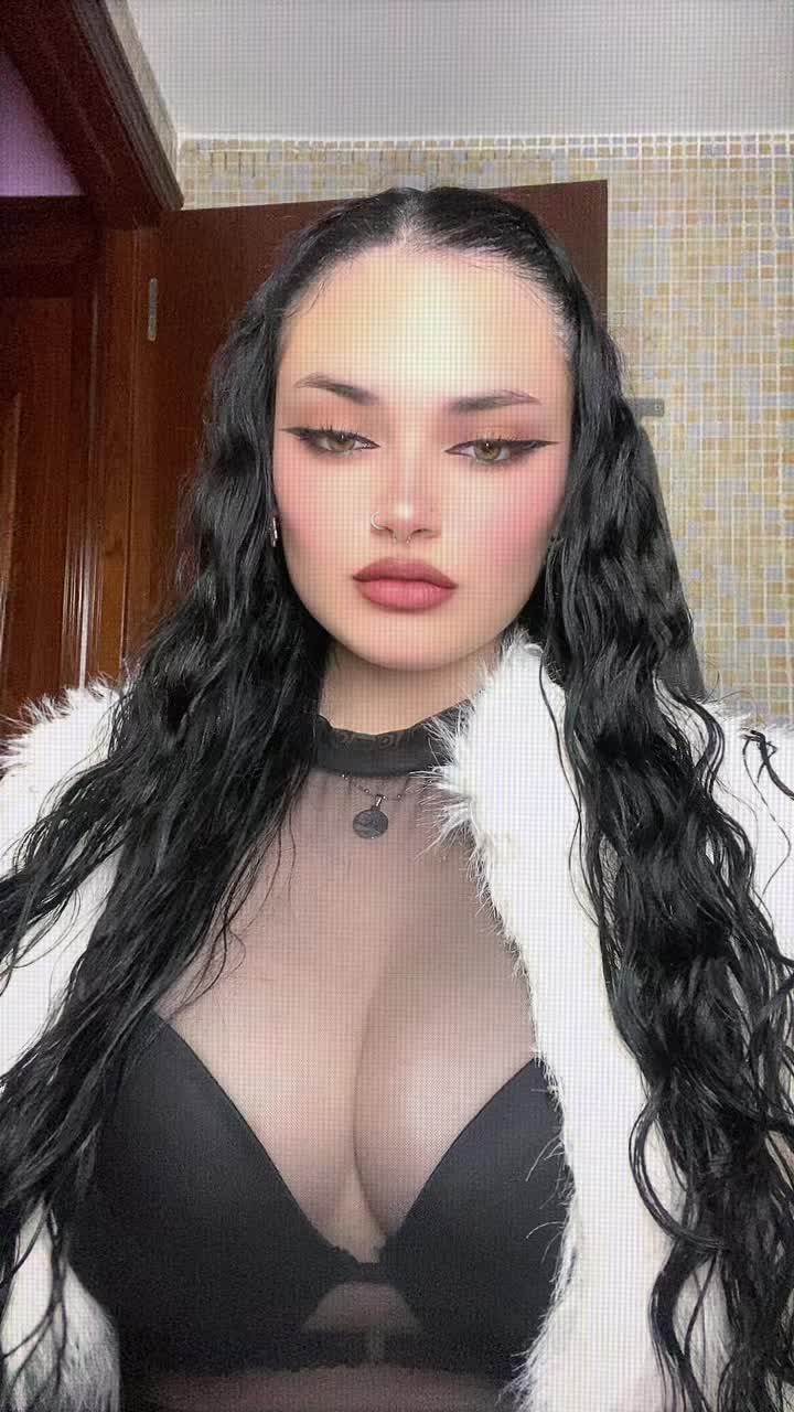 @🦊