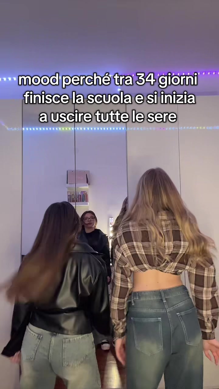 @👸🏼👸🏻