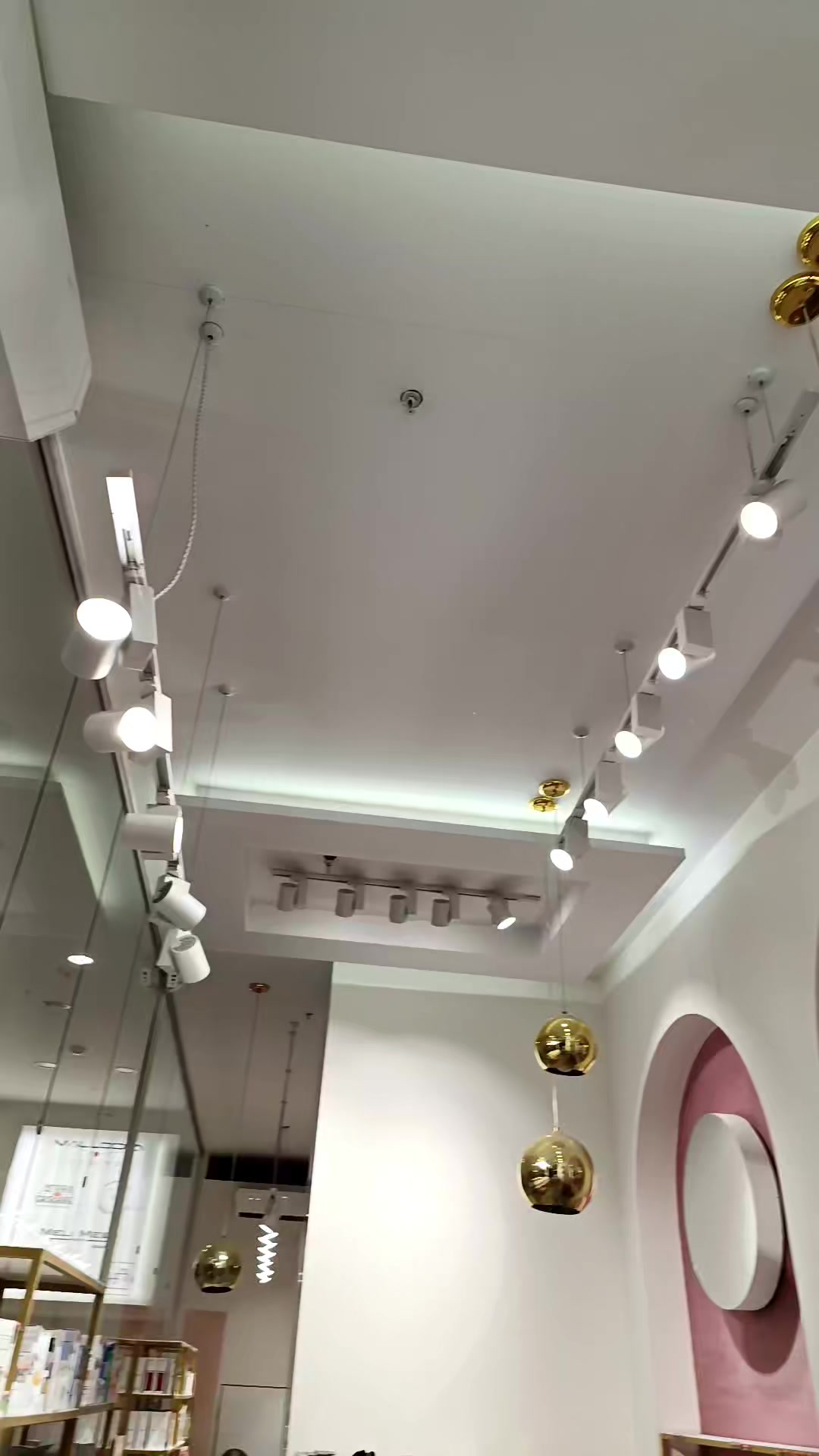 @LUXERIONDECOR