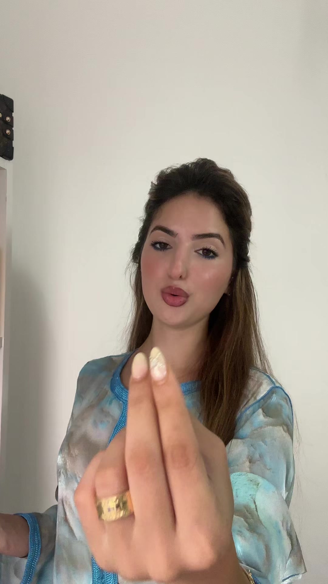 @Douae