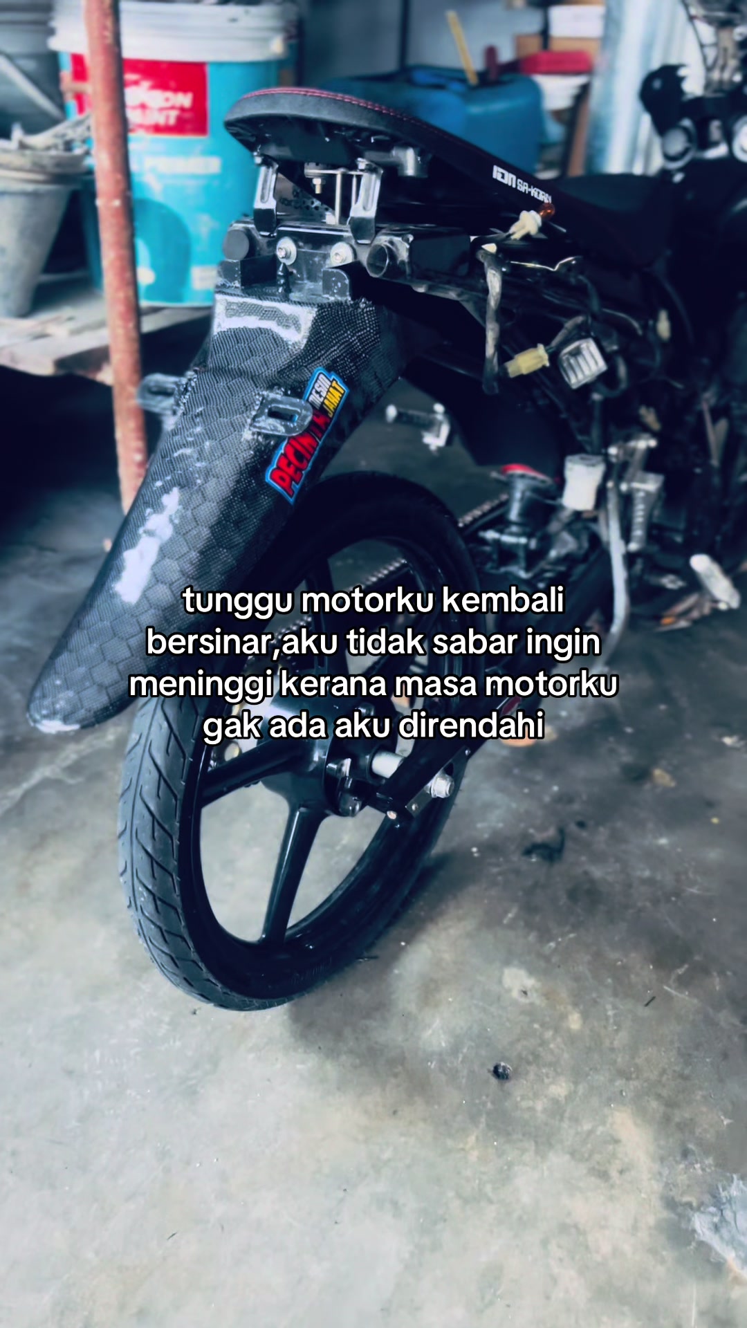 @+011
