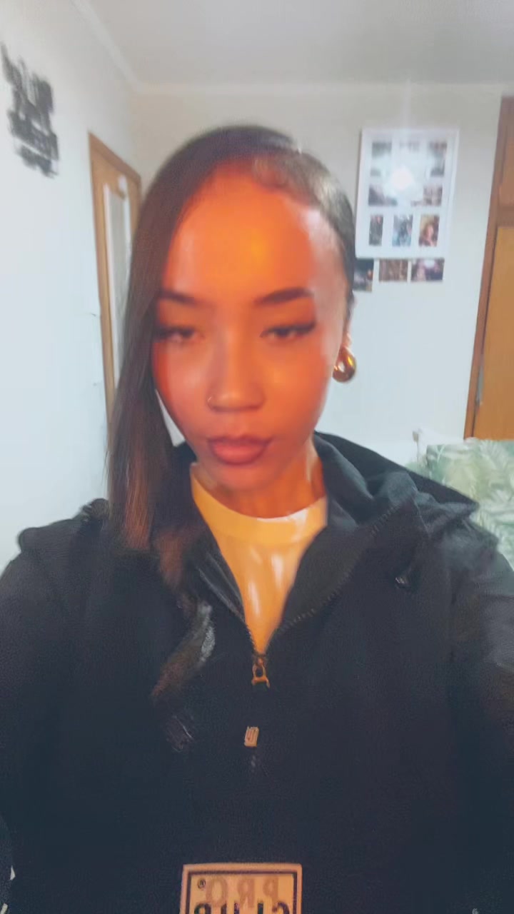 @liviana