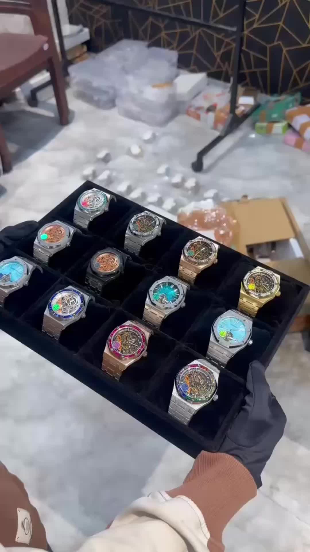 @LuxCrate