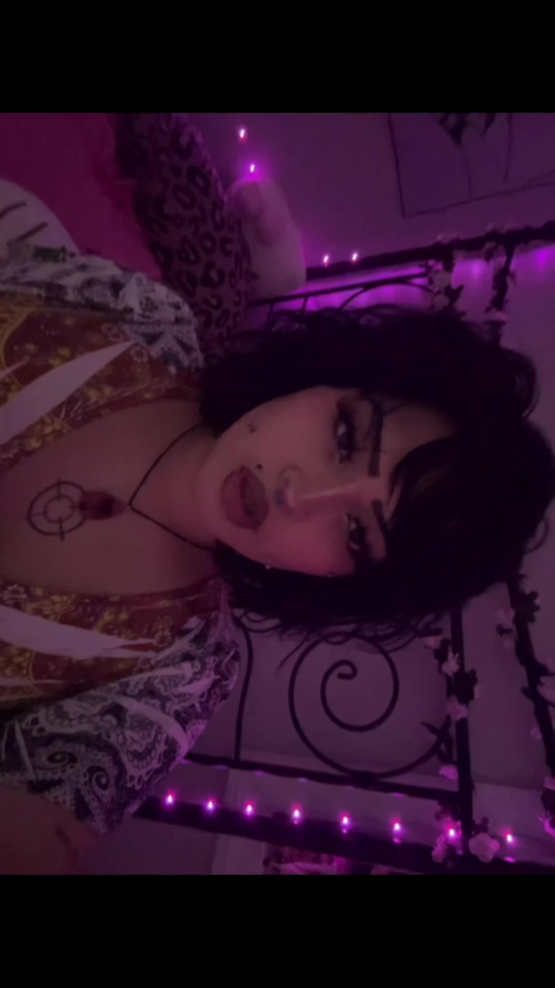 @neon