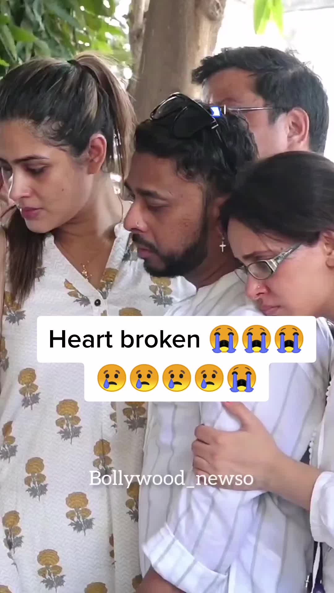 @Bollyzinfo