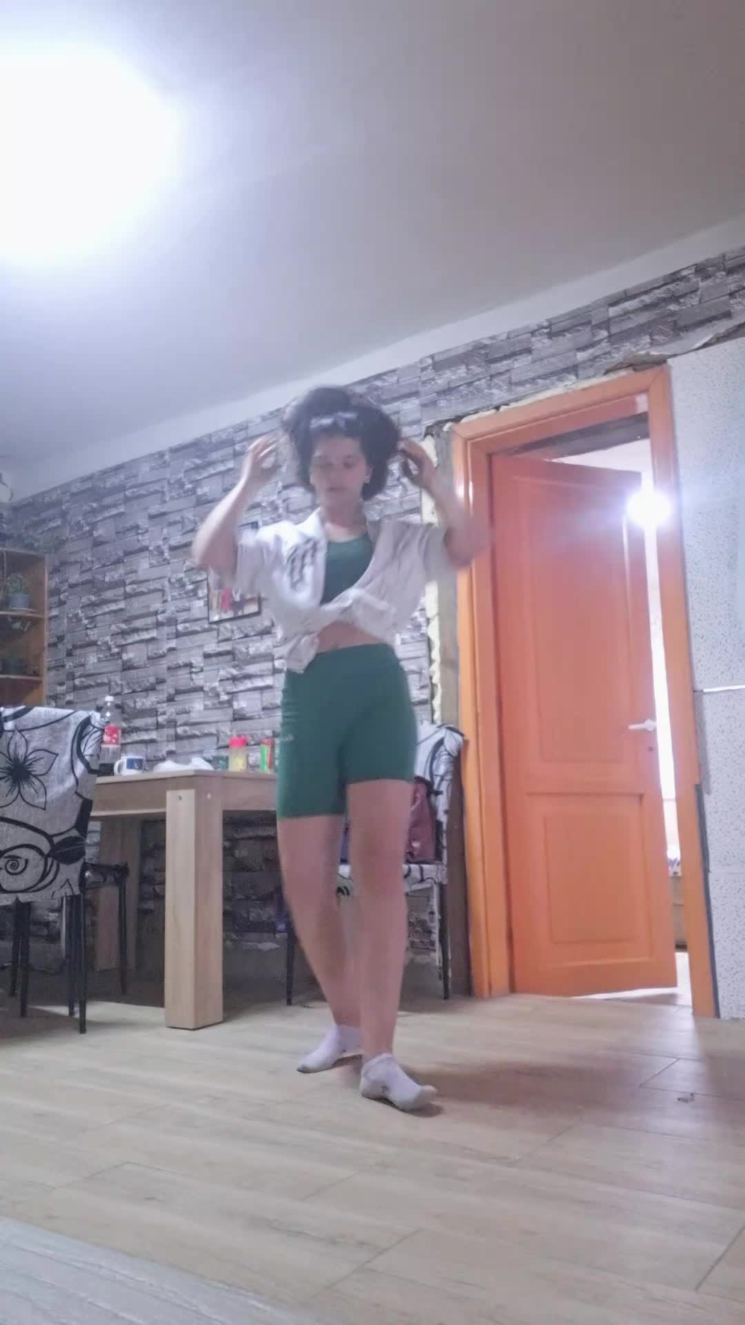 @vanikkaa