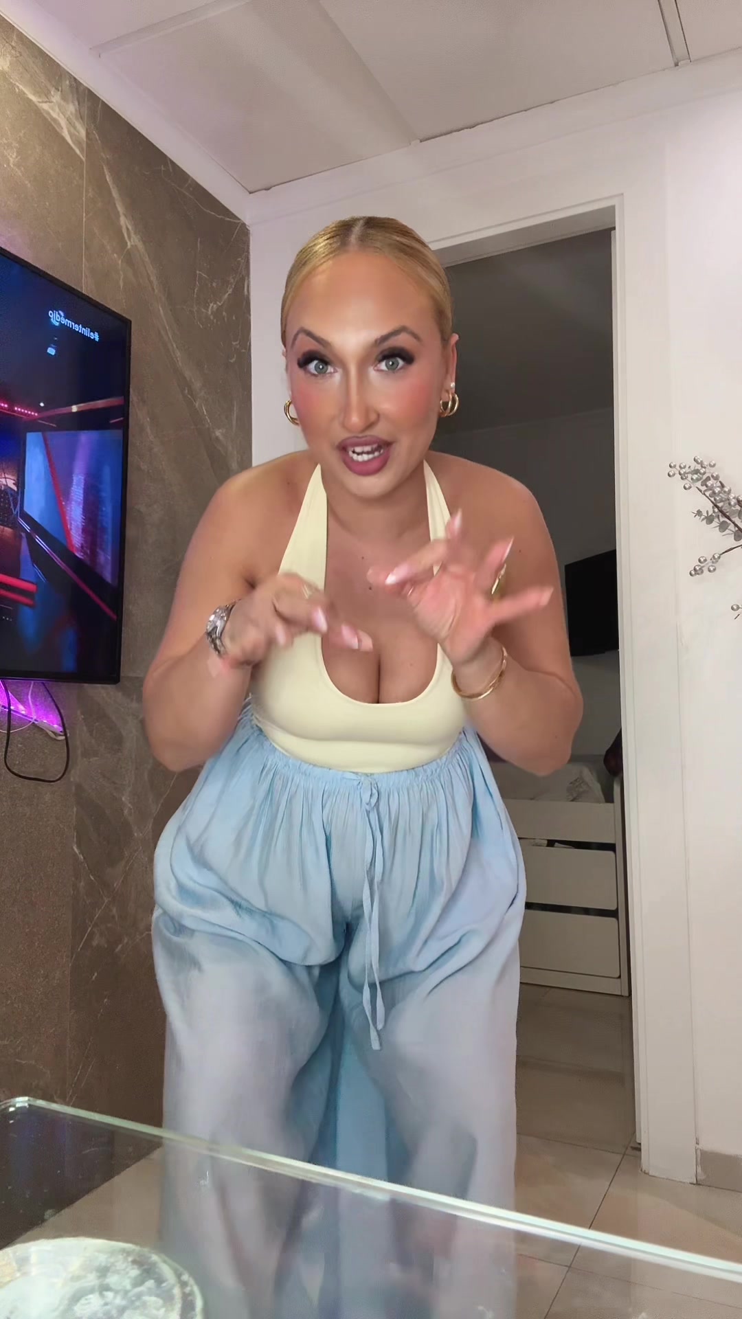 @yoanazafiro