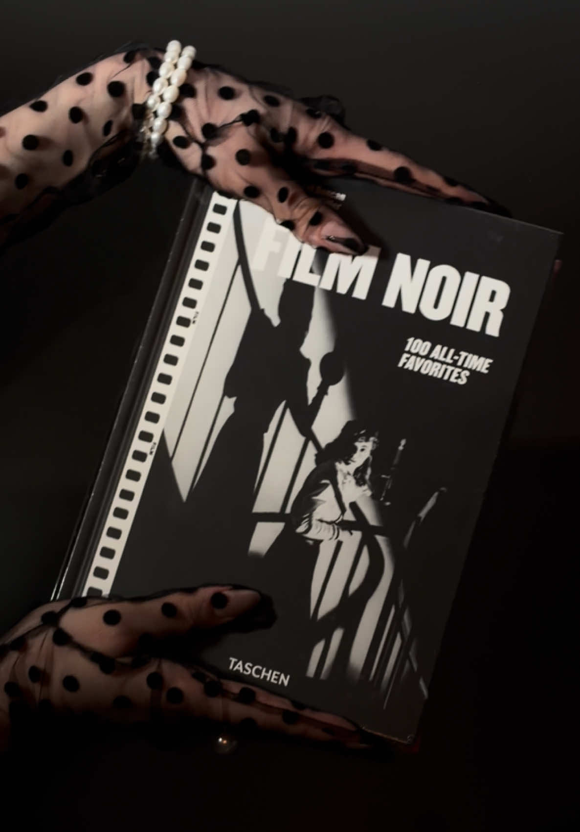 @TASCHEN
