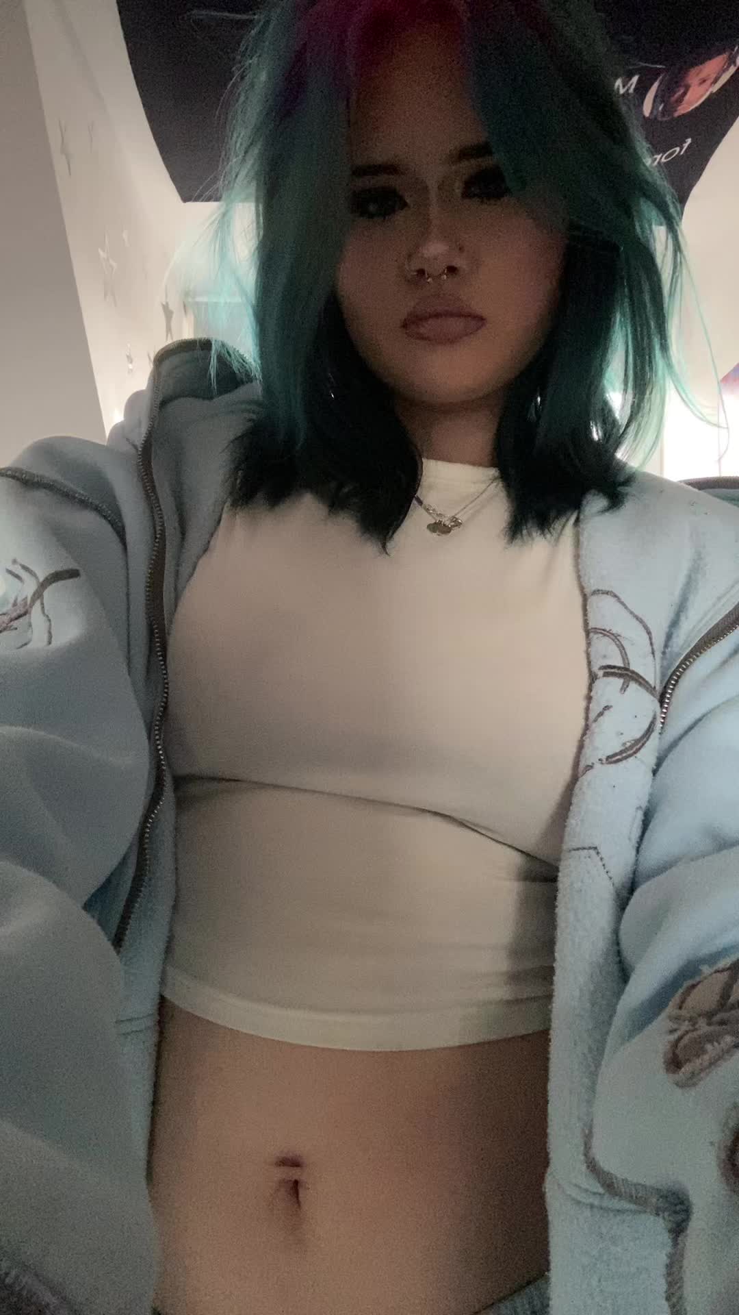 @𝐄 𖣂.