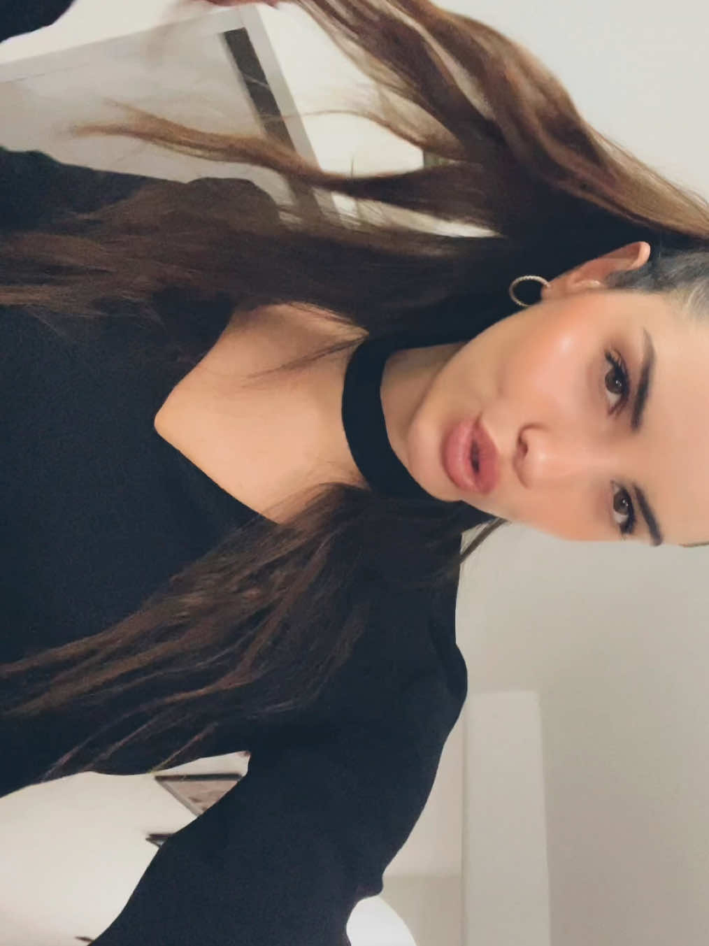 @𝐅