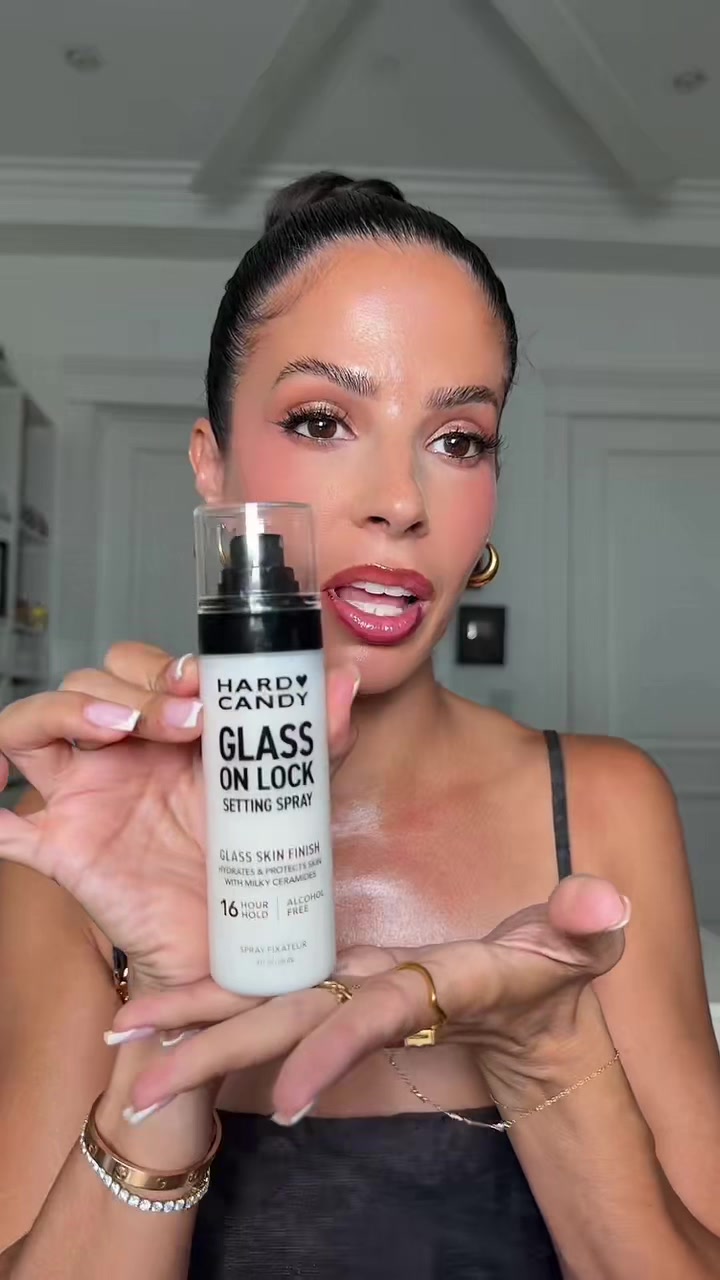 @Laura88Lee