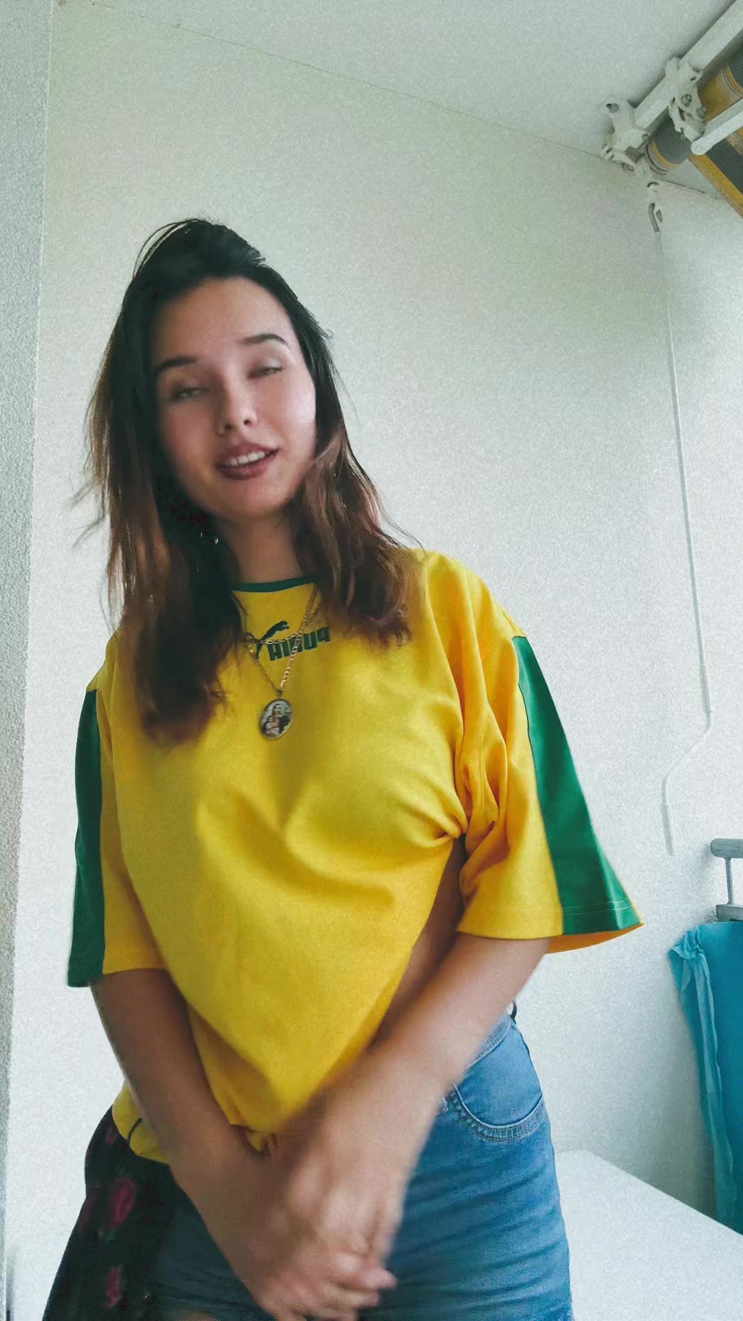@Emicshuj