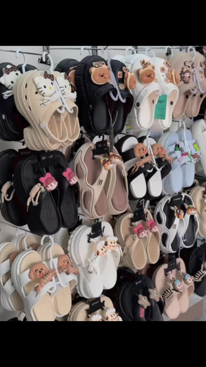 @Cherry Shoe Store