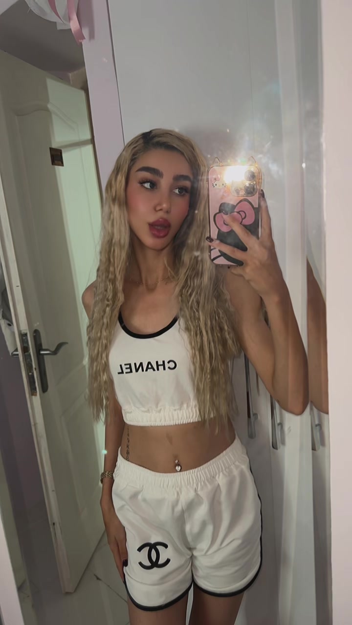 @saraakittyy