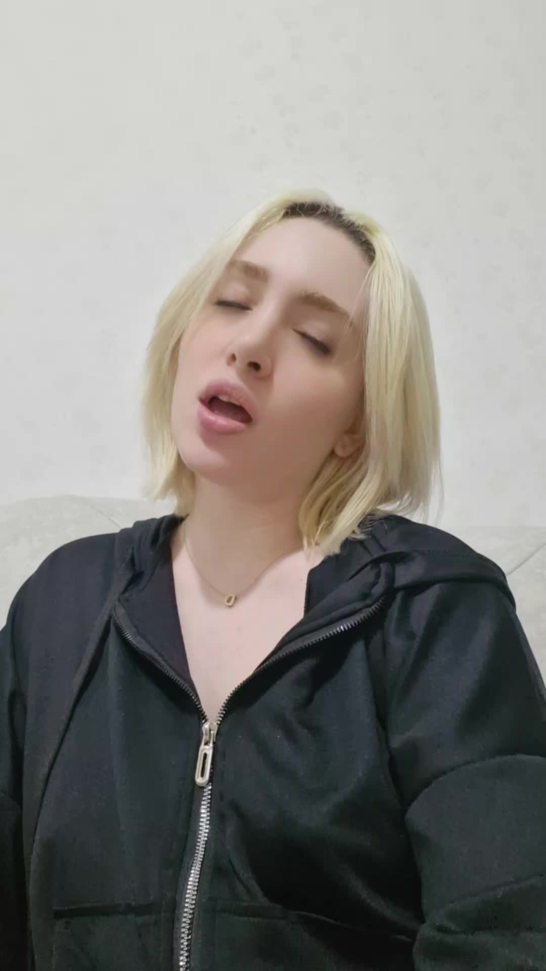 @evildayana