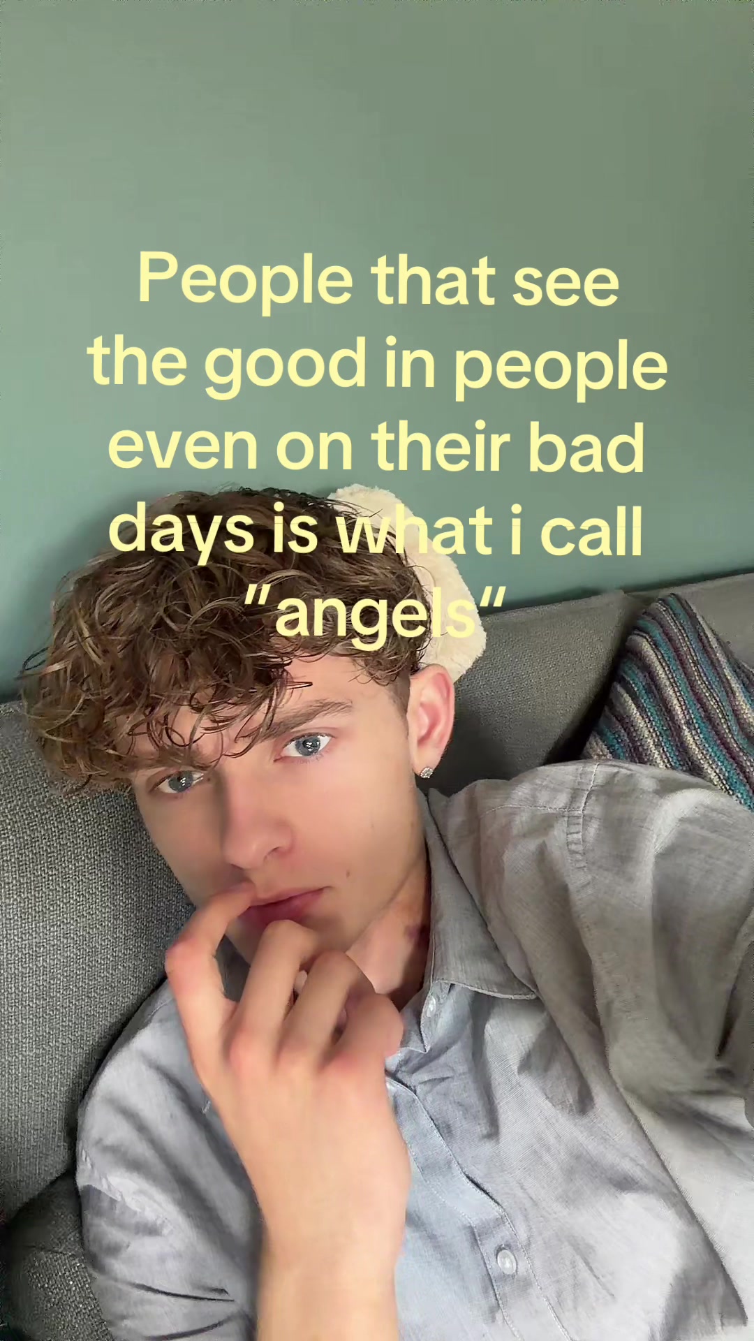 @⃟