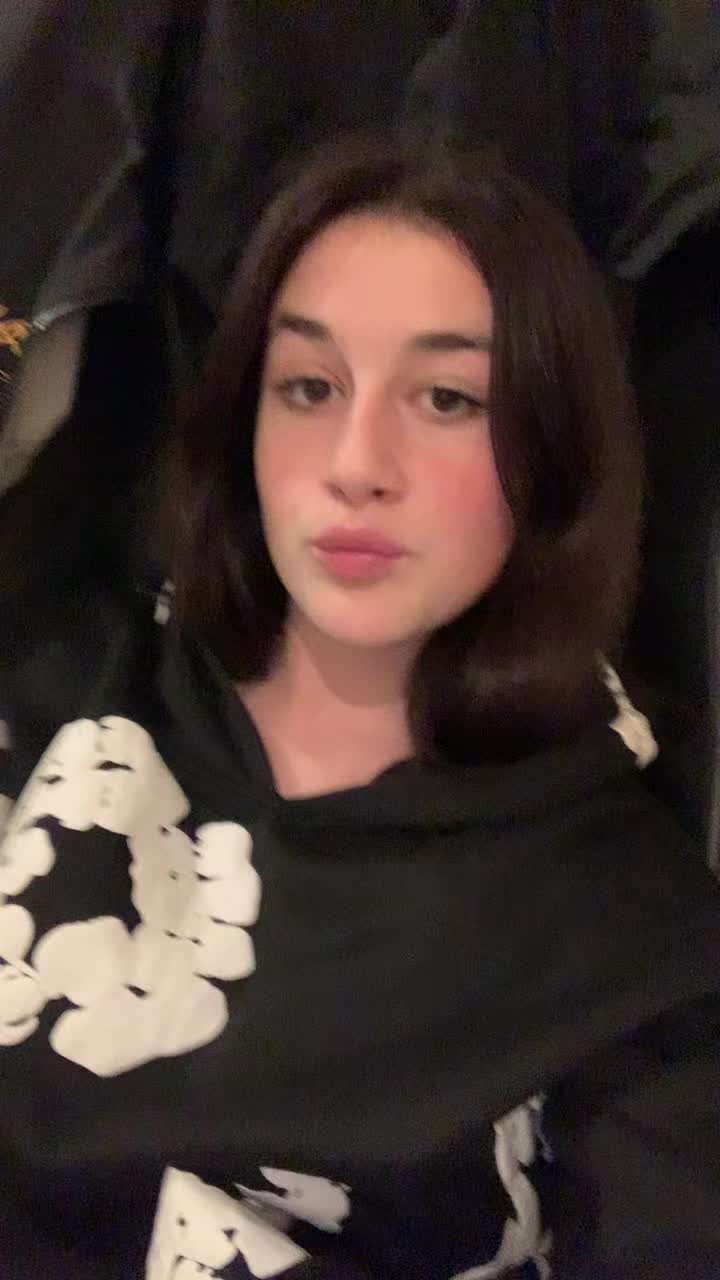 @Ju💋