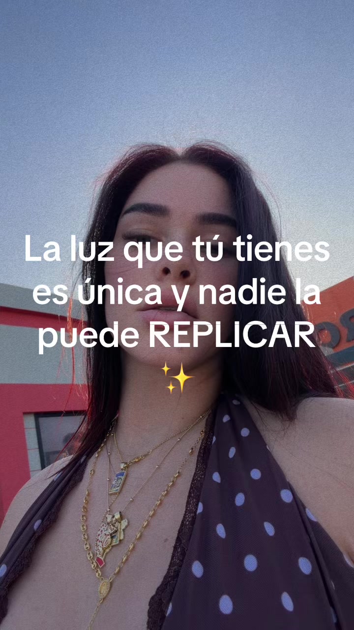 @PAULINA VICTORIA ✌️