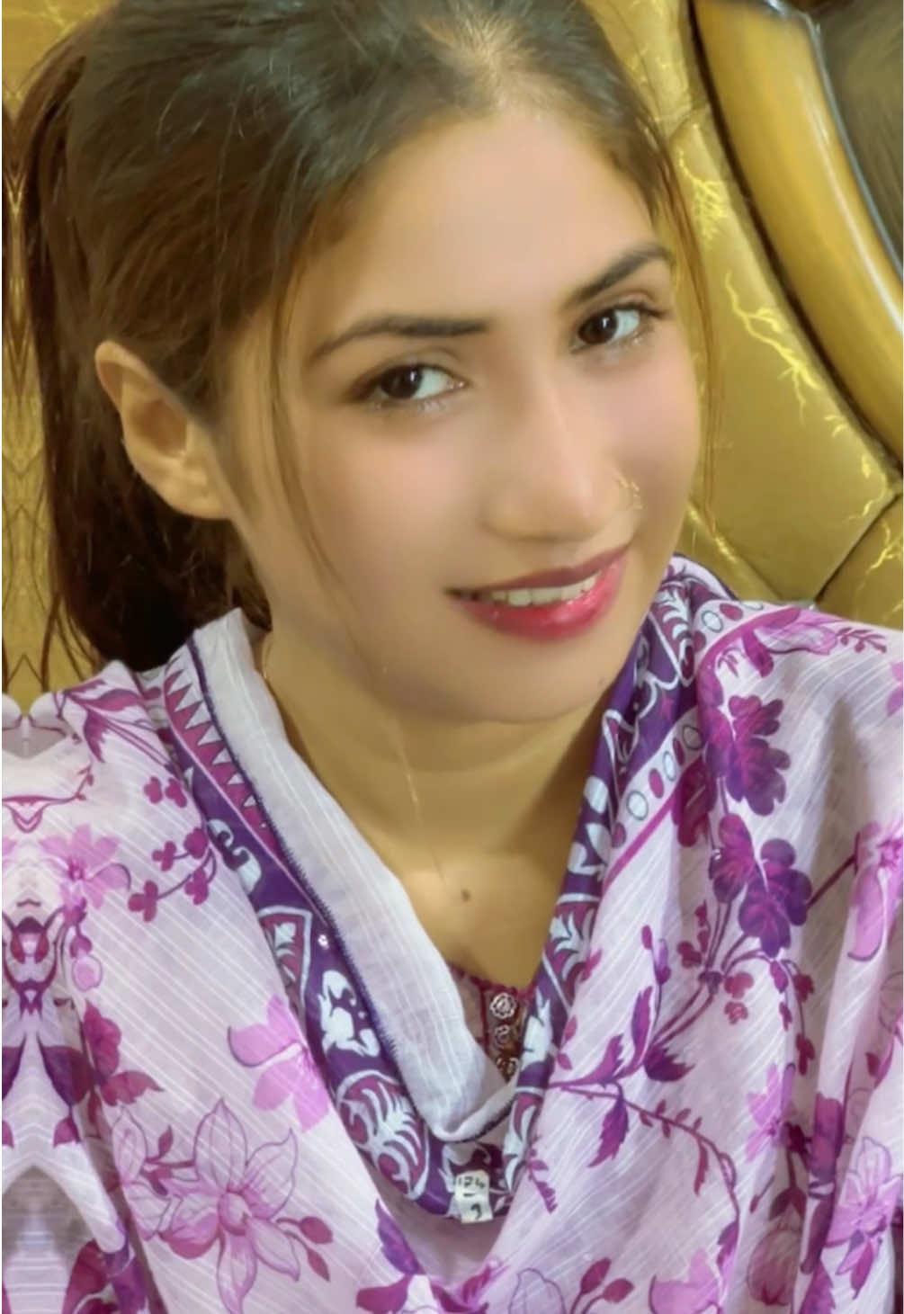 @Mahii_💔_Khan