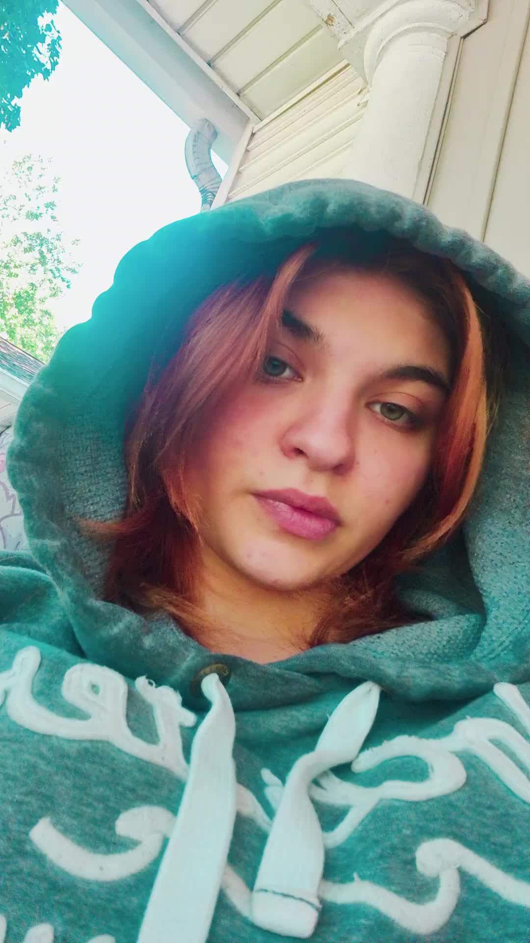@Bella