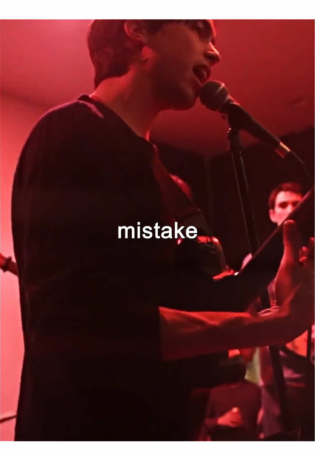 @alex g fan