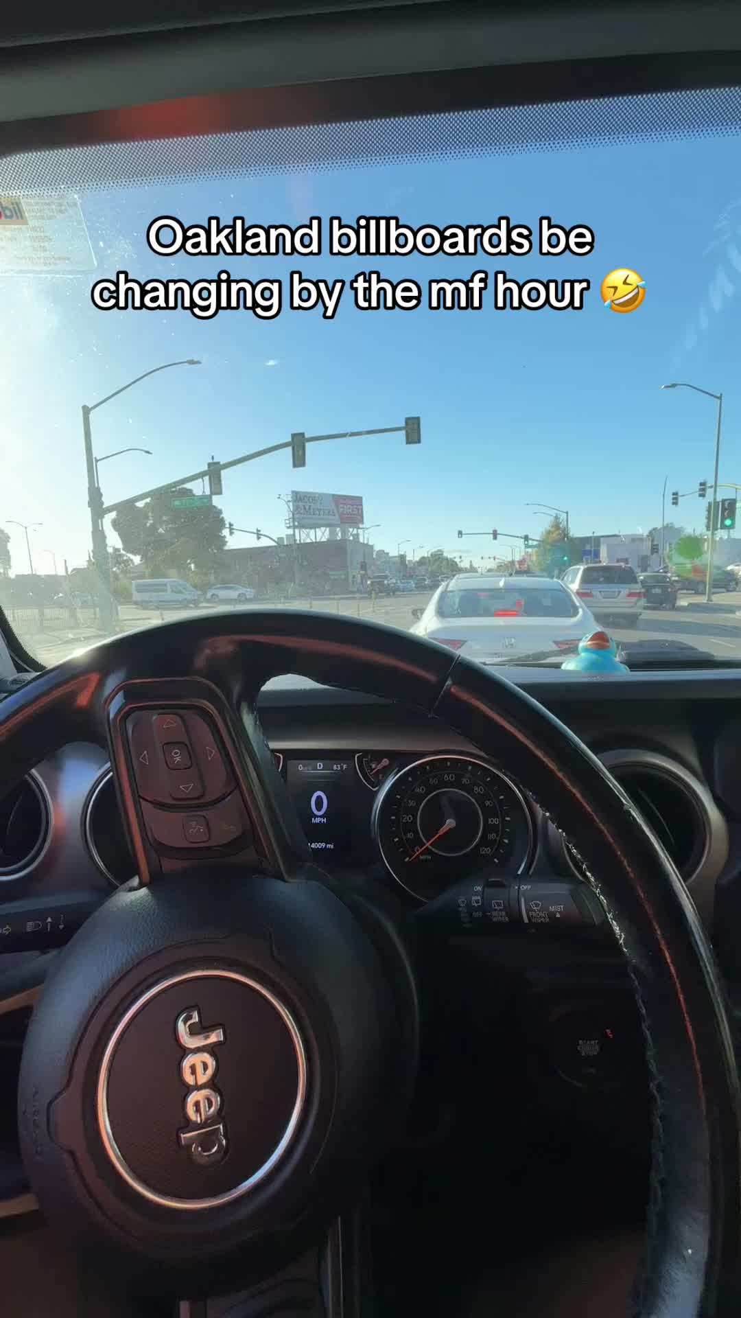 @Y0L33B01