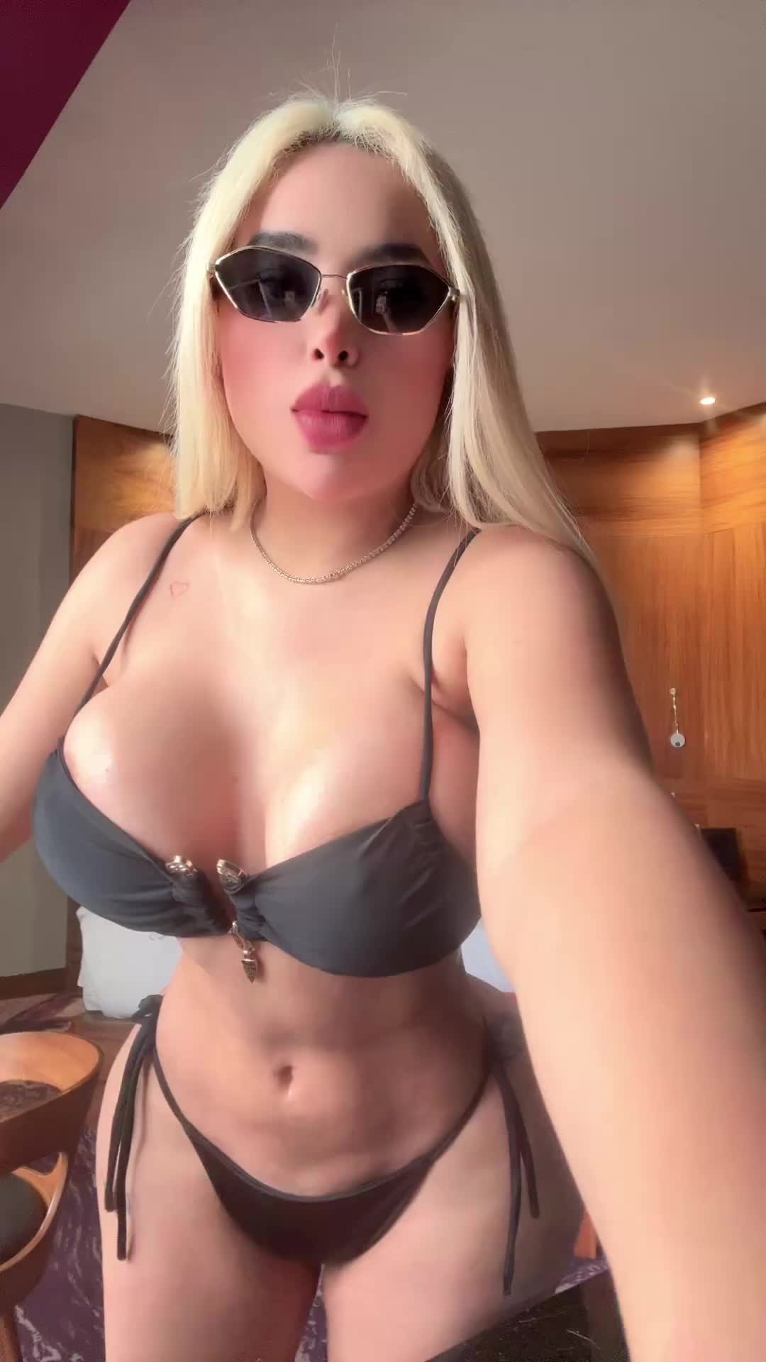 @1710lamu&ntilde;eca