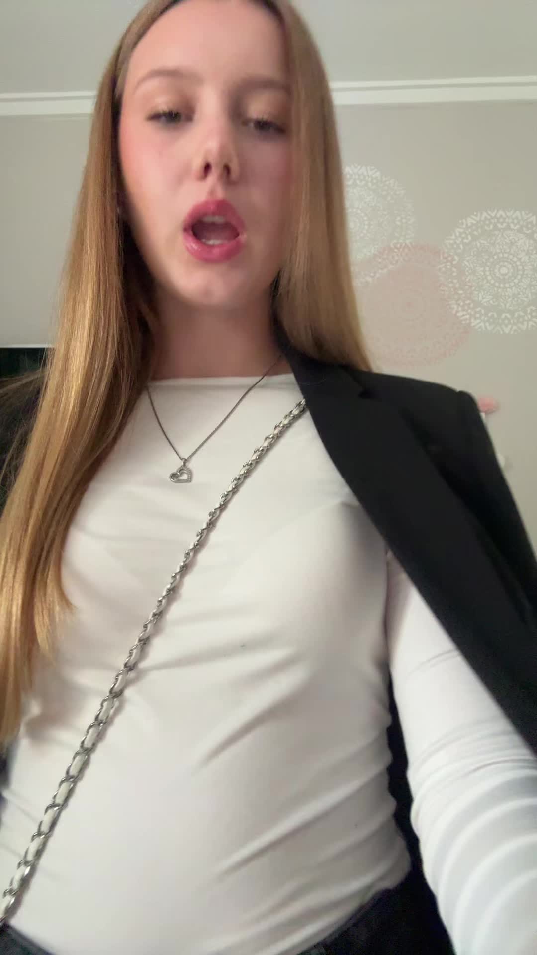 @clarabrauner_