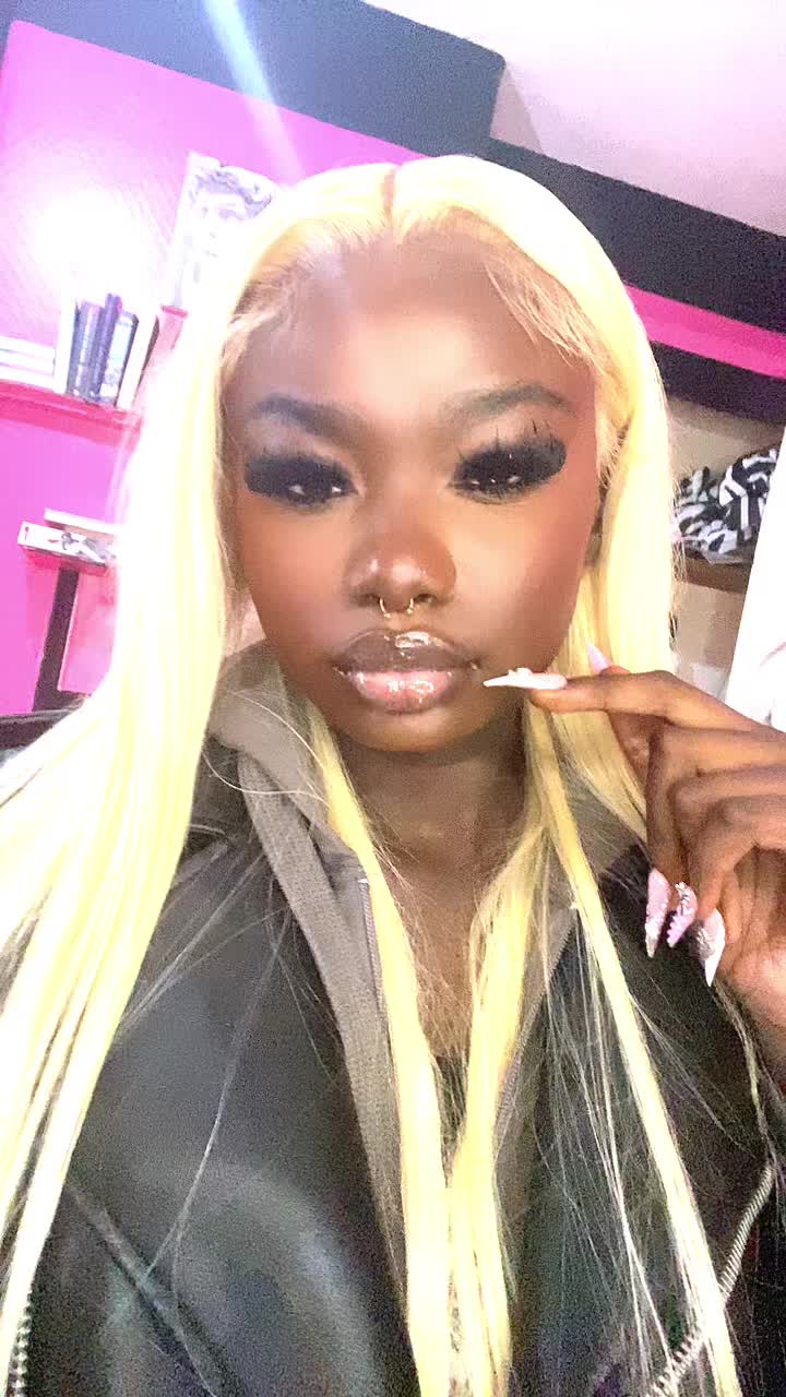 @rhiivah liora
