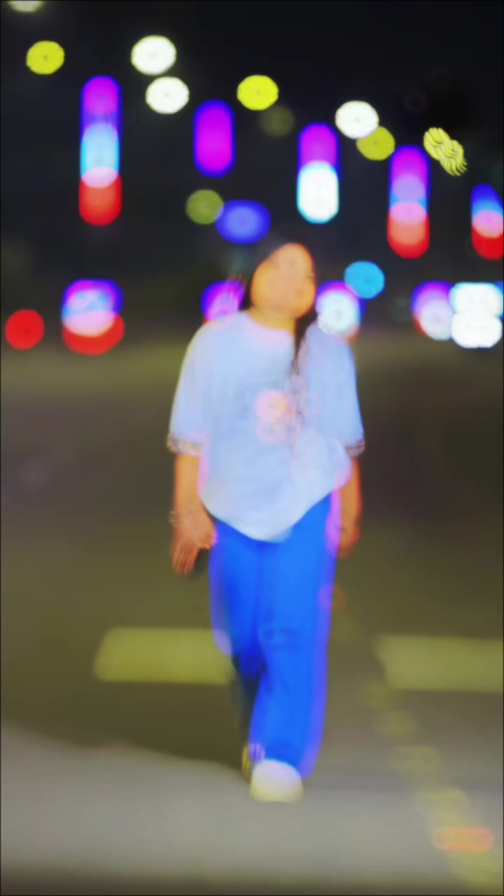 @🐼🦋Aakriti...😊😫🖤