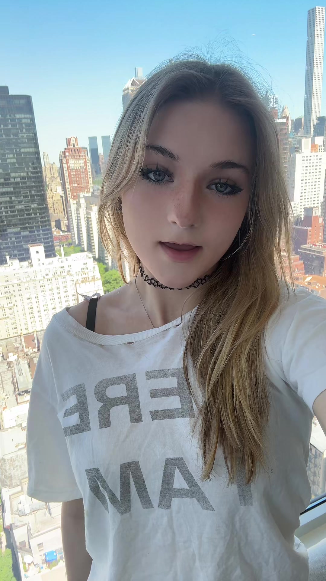 @elladaveyyyy