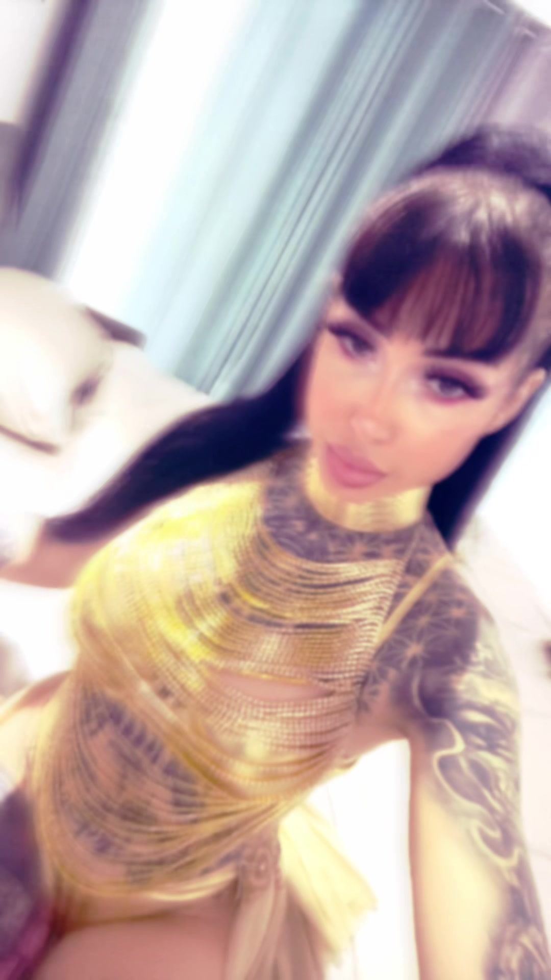 @Lara