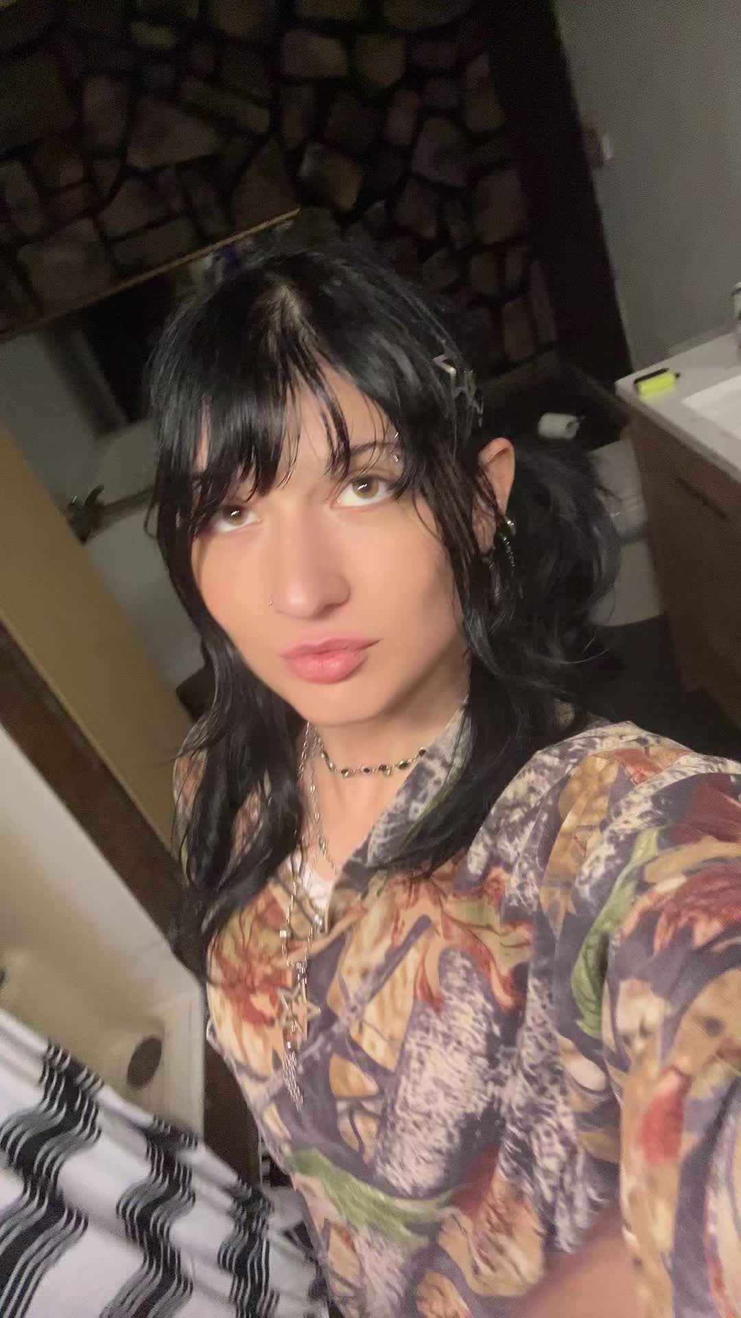 @…