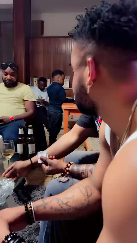 @💵 𝗔𝗨𝗦𝗧𝗜𝗡 𝗪𝗛𝗜𝗧𝗘 💶
