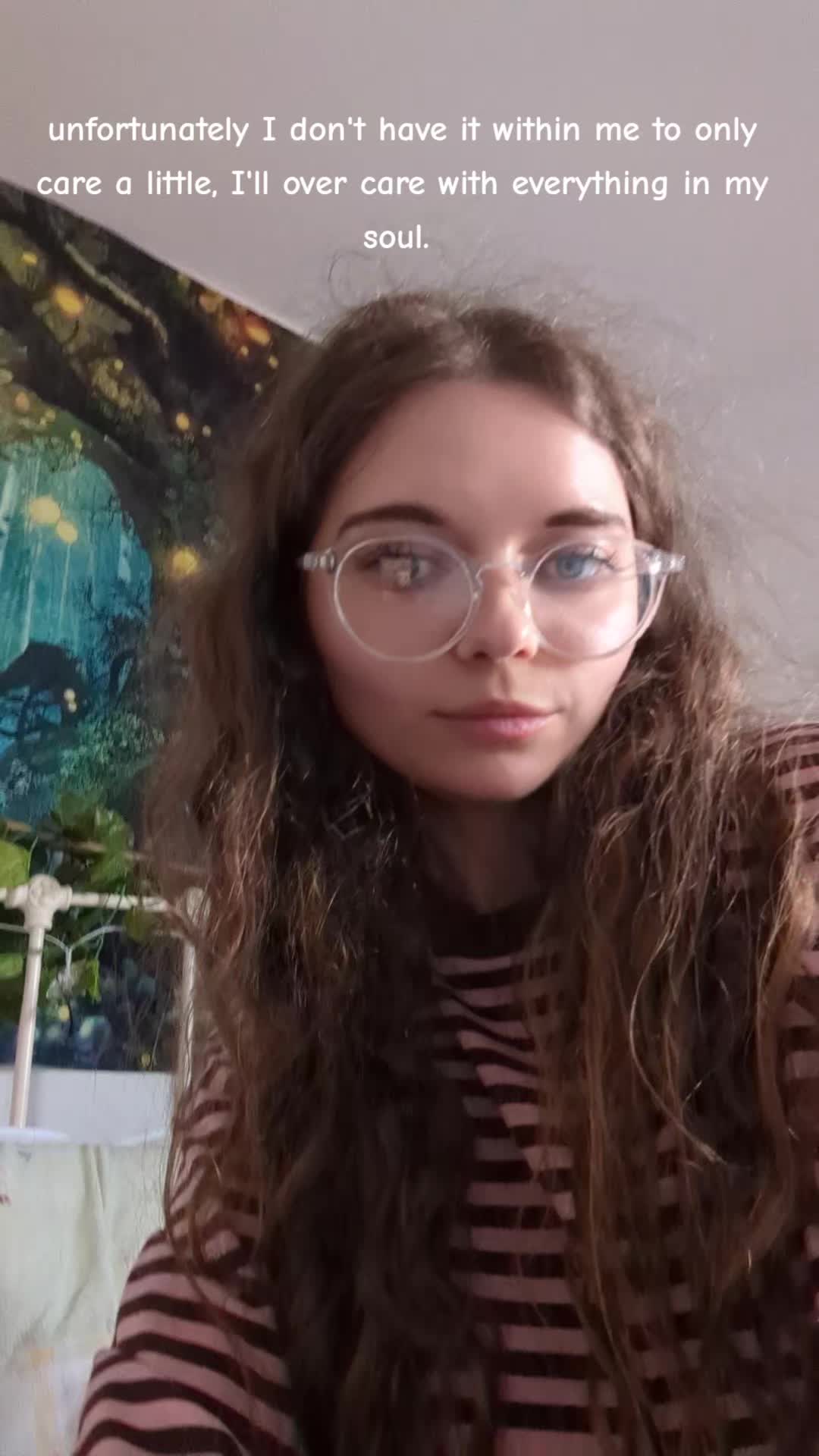 @everythingsRozy