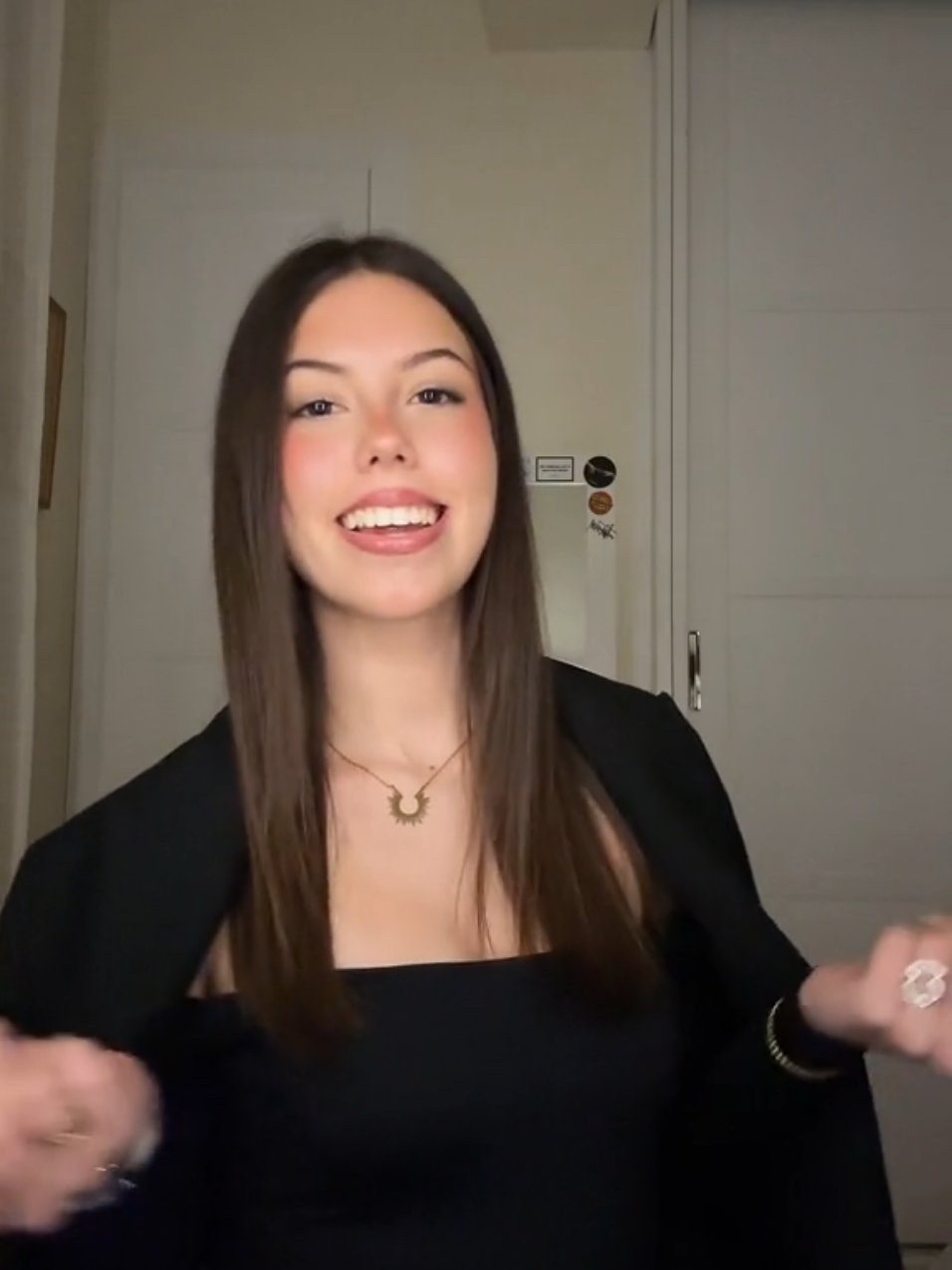 @carlotaa
