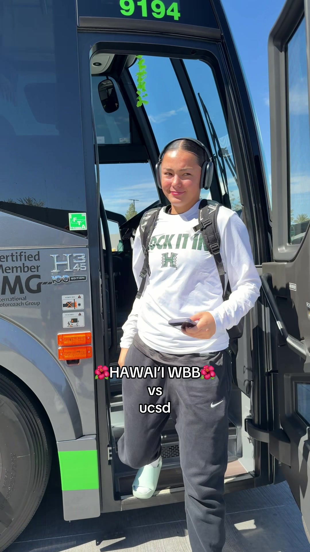 @Hawai’i | Moms in Sports