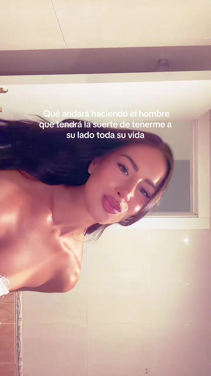 @Anakelly &Aacute;lvarez