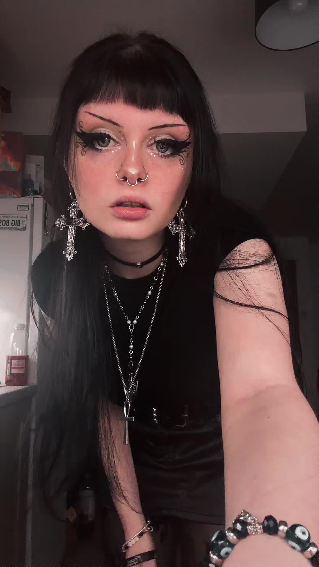 @caz