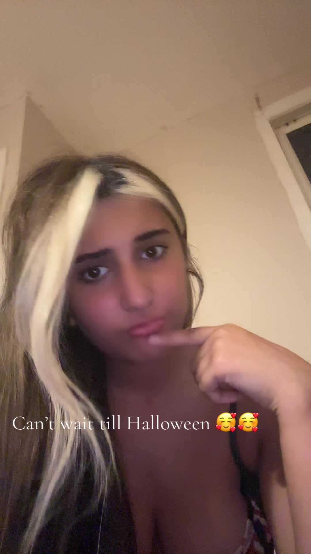 @leylalivexx