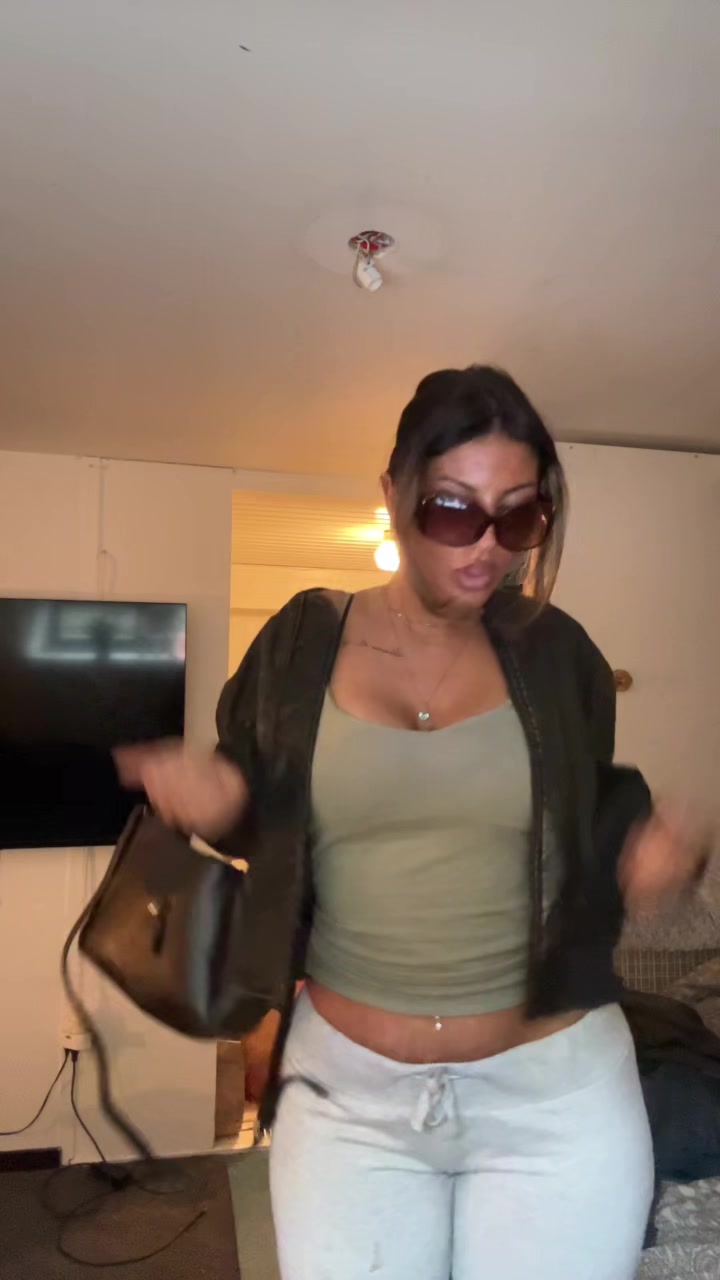 @Nicolee