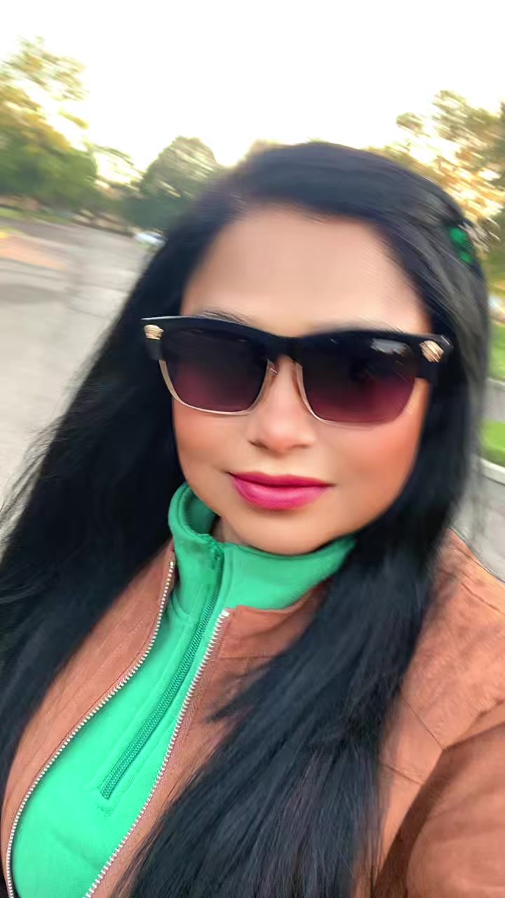 @Moni