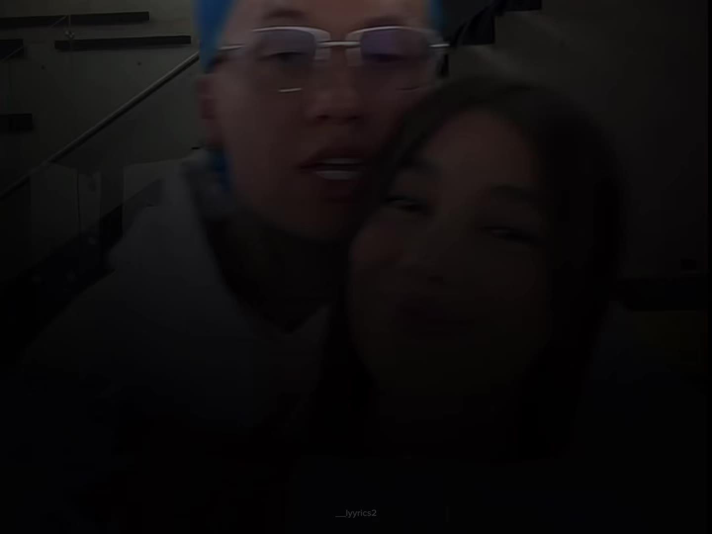 @🦦