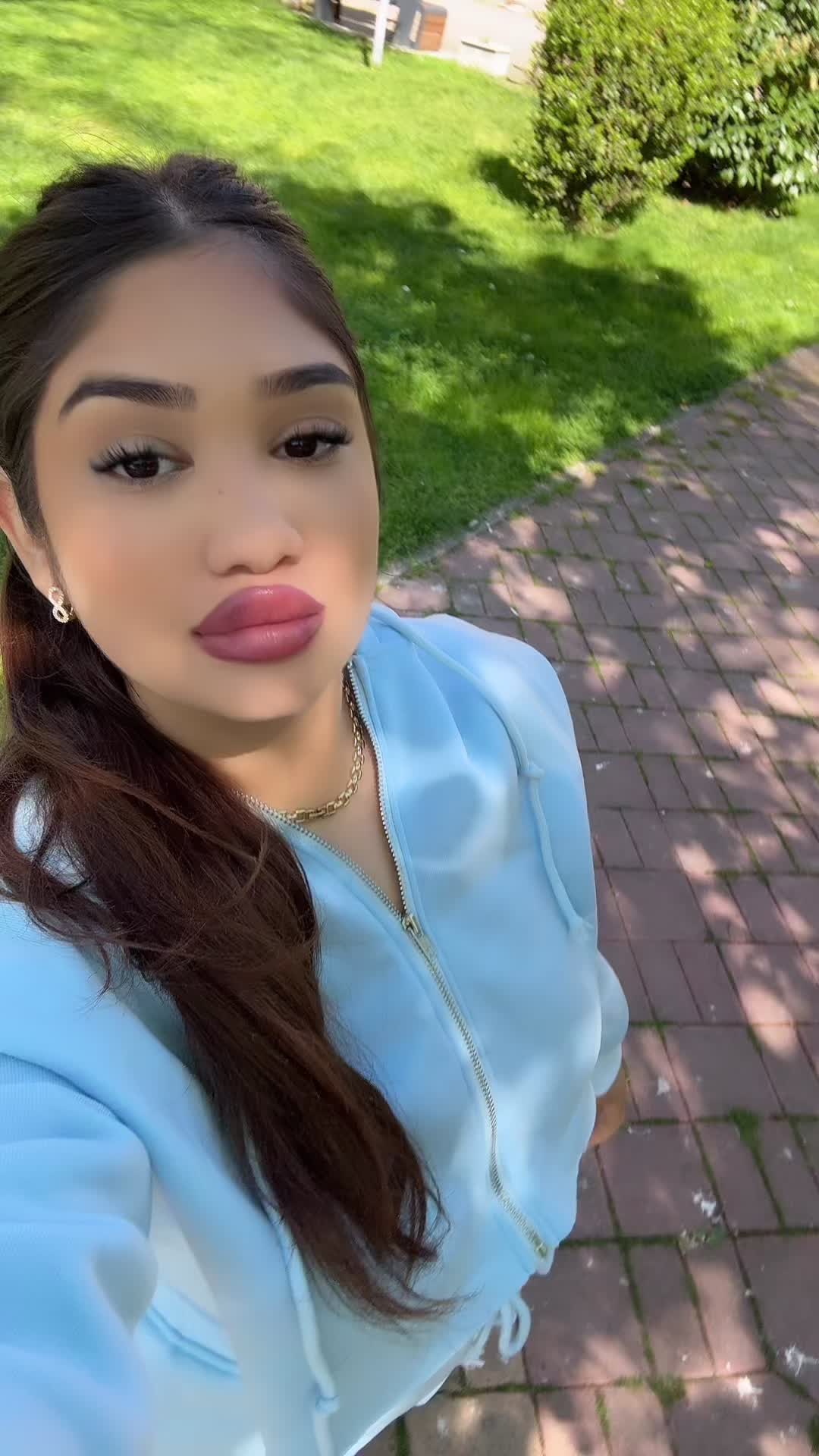 @🖤