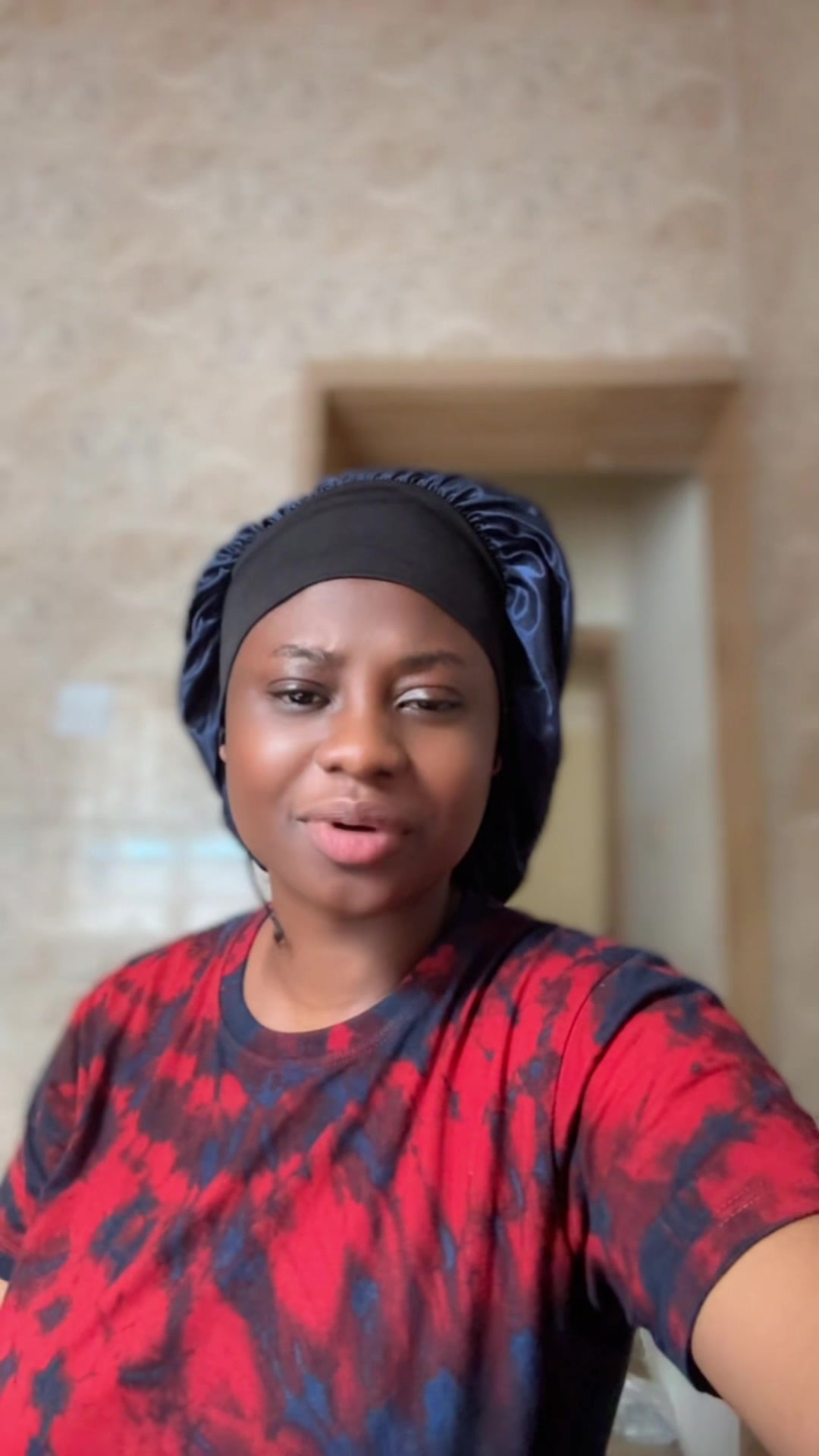 @Regiescoop the bonnet girl