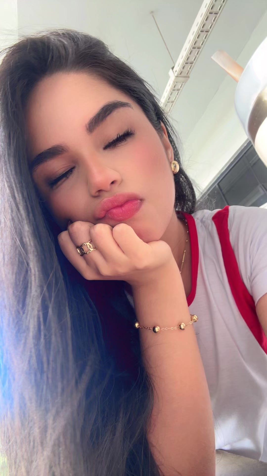 @Lília